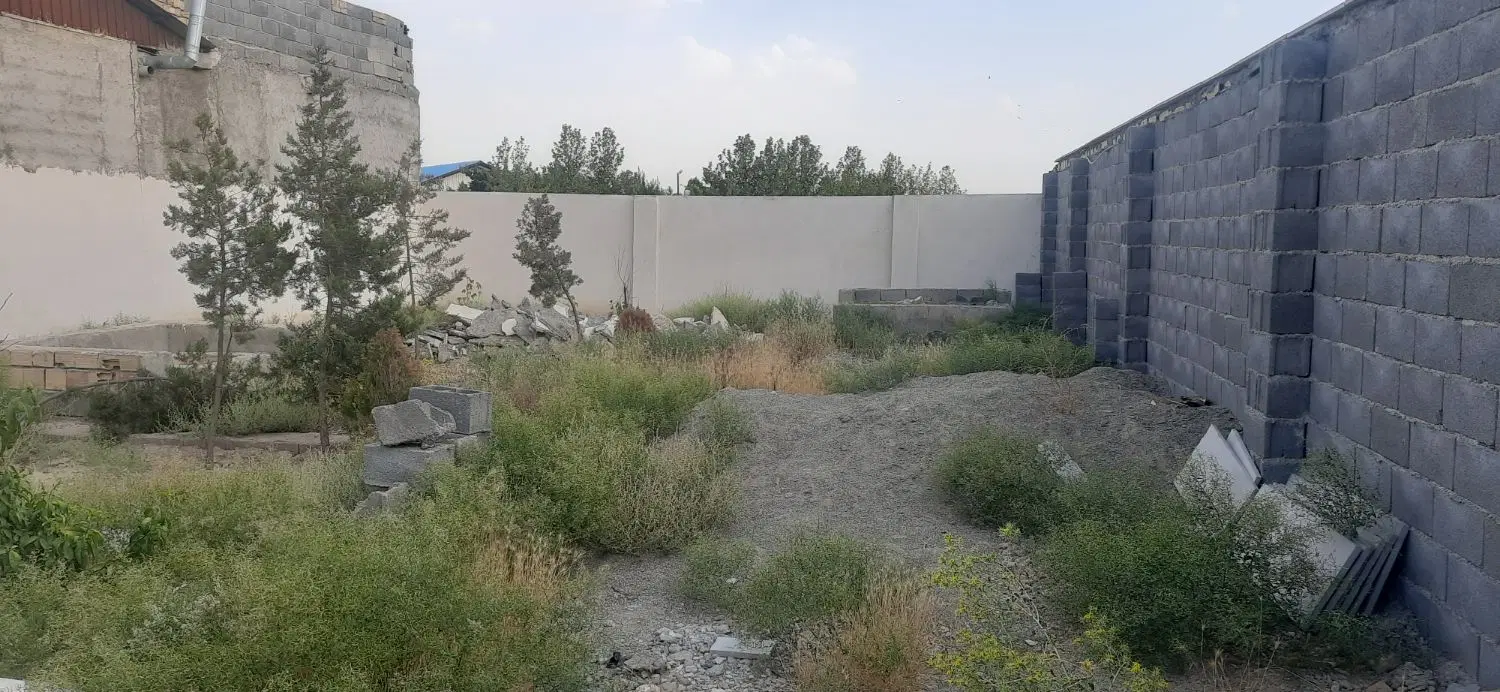زمین به متراژ ۲۰۰