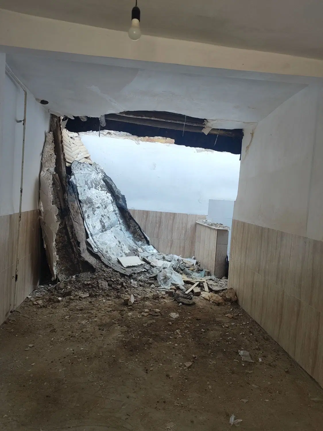 خانه70متری سیلاب کلنگی