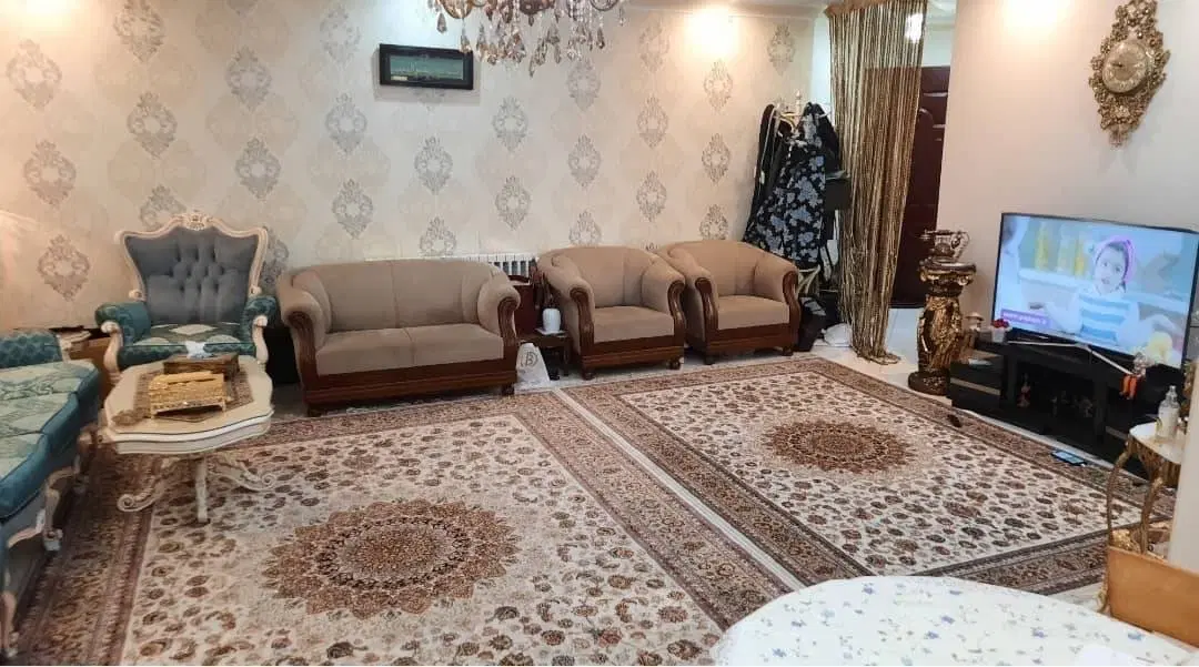 واحد رو به افتاب ۶۴ متری