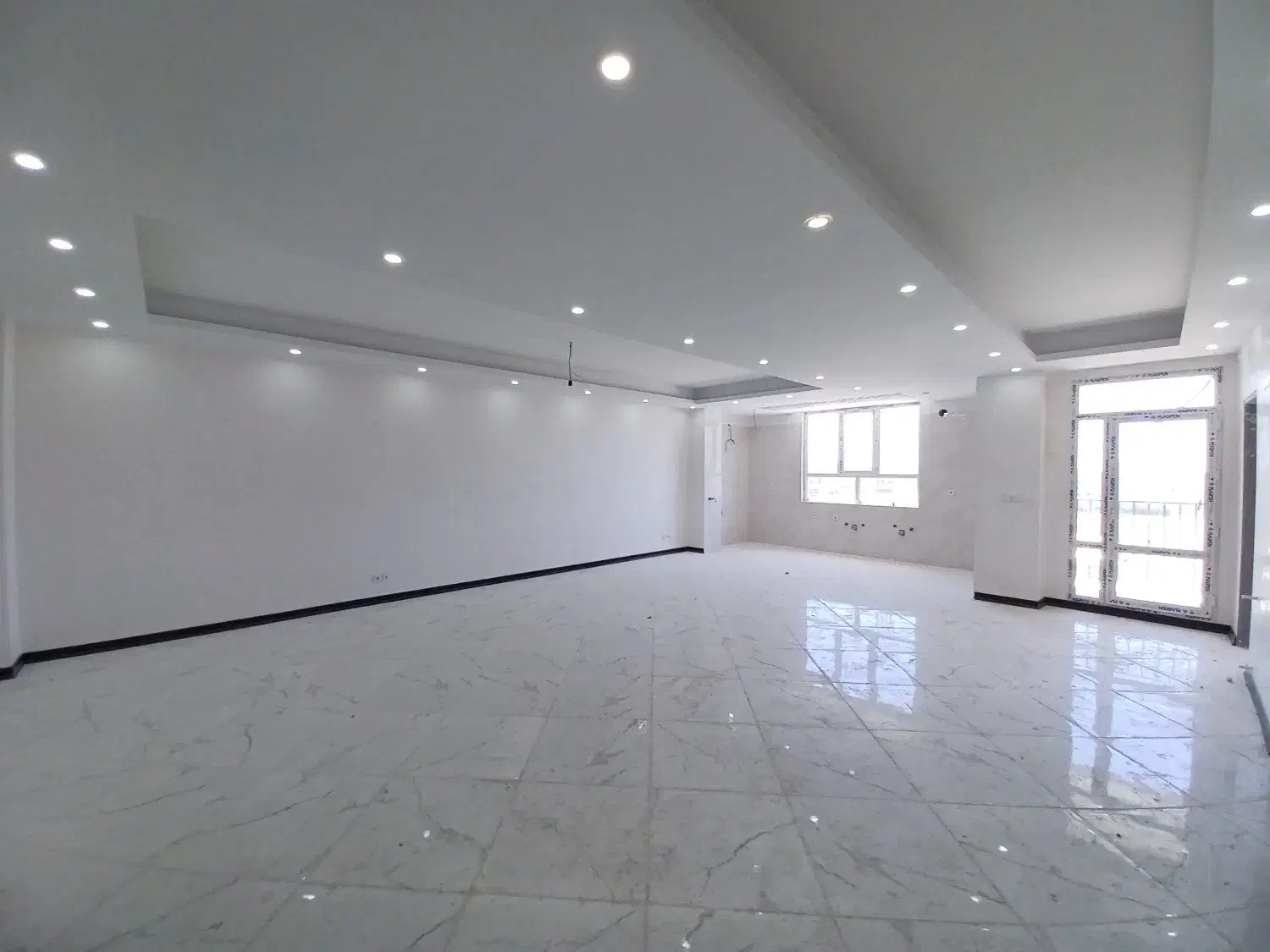 ۱۰۸ متر - دو خواب - فول - نما - فلکه اول