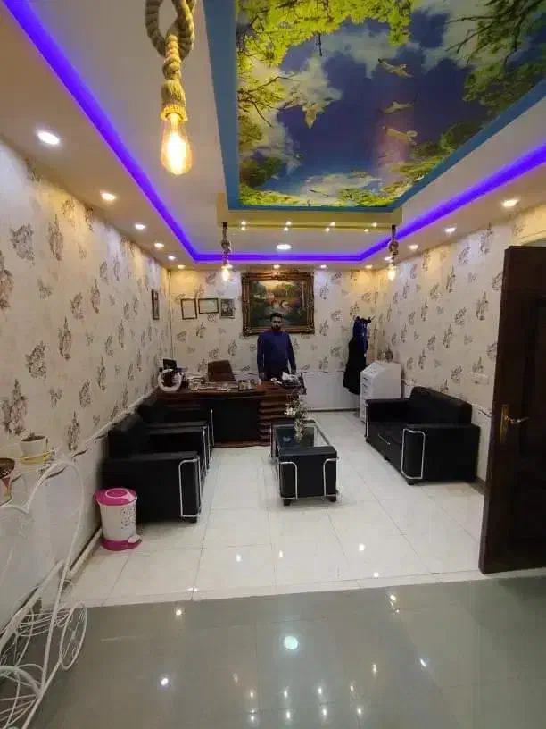 فروش واحد خدماتی، میدان کشاورز جنب مدرسه فتوحی