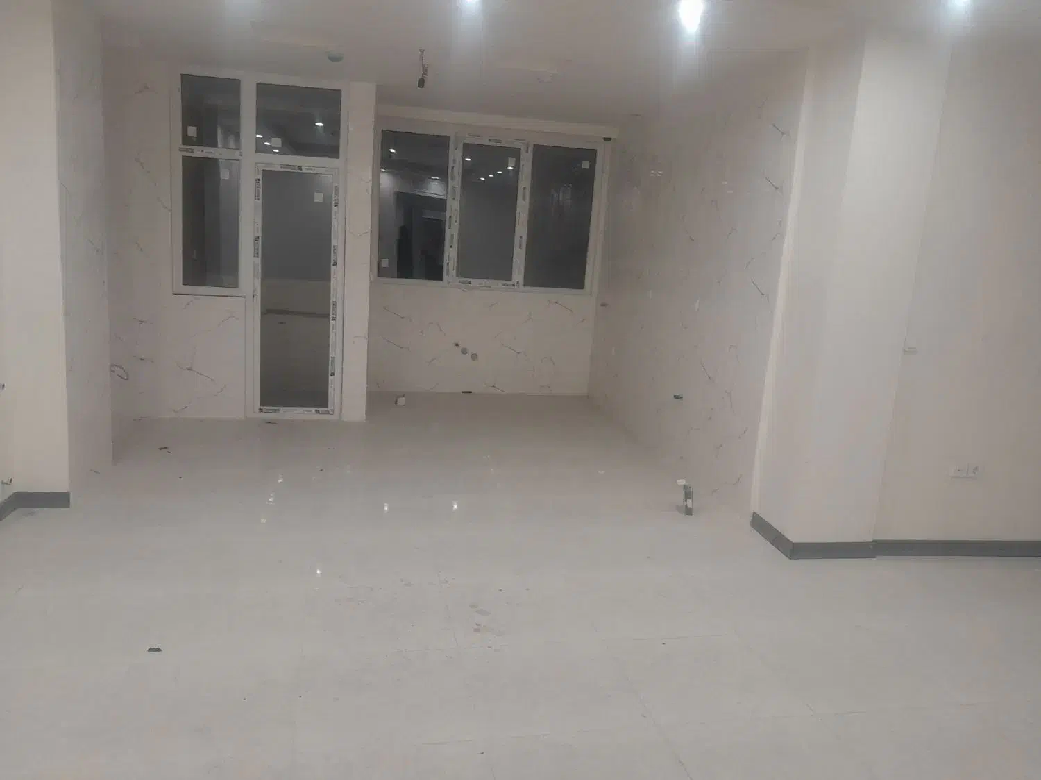 آپارتمان بالای بلورسازی نوساز