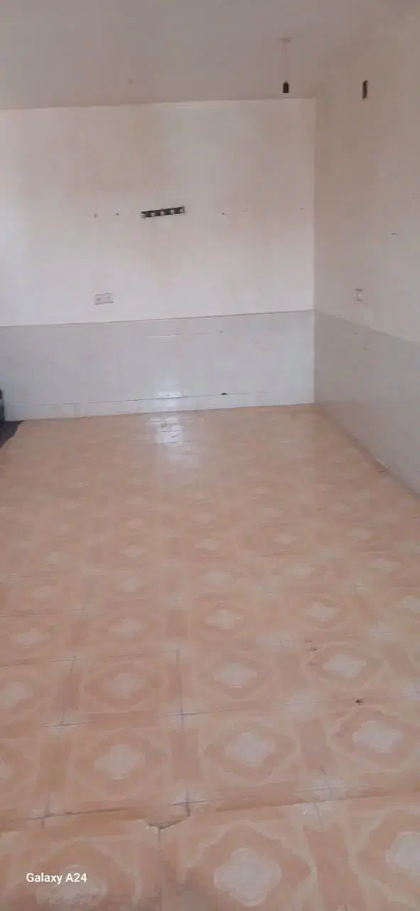 رهن و اجاره طبقه ی بالای مغازه