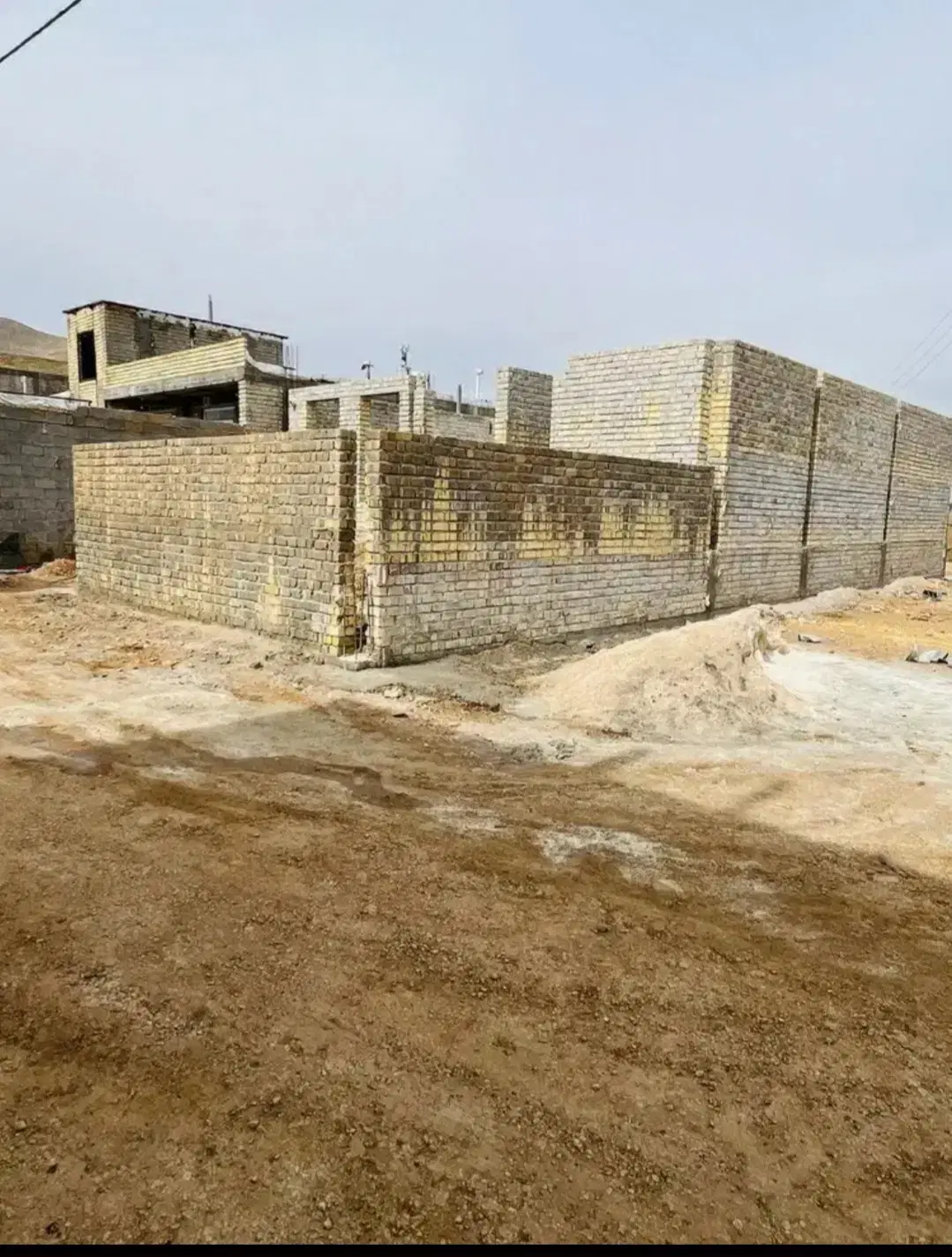 زرقان شهریار اسکلت درب حیاط