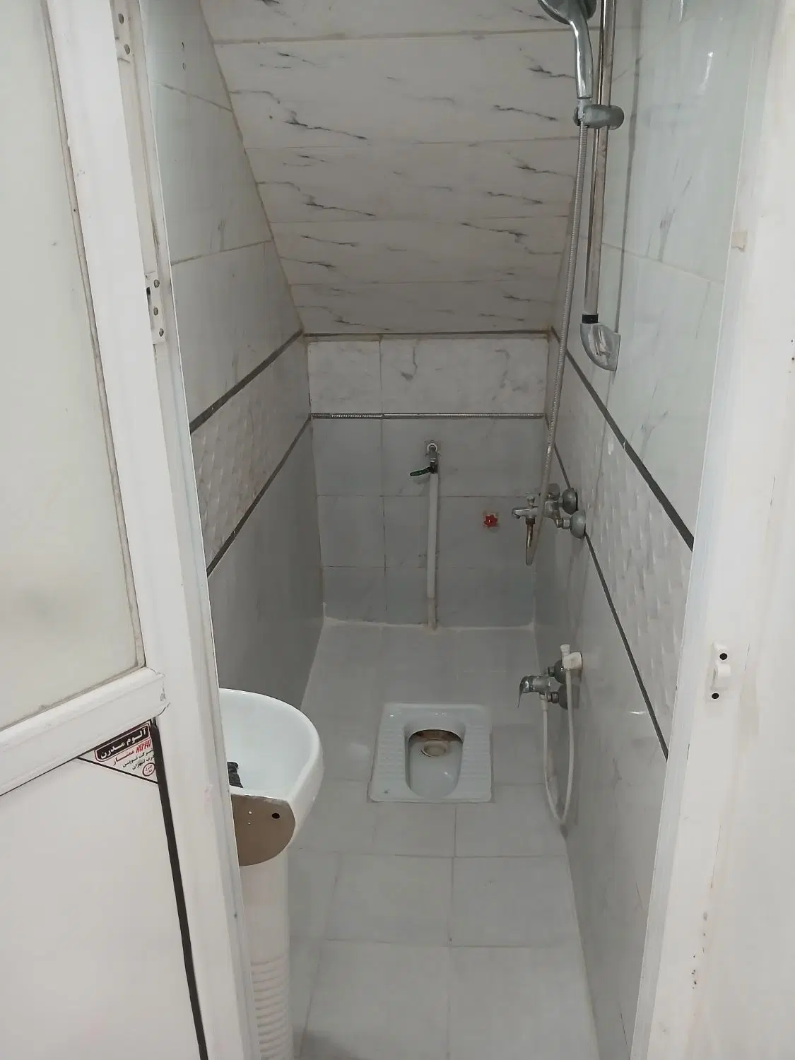 سوئیت ۶۵ متری خیابان گلها