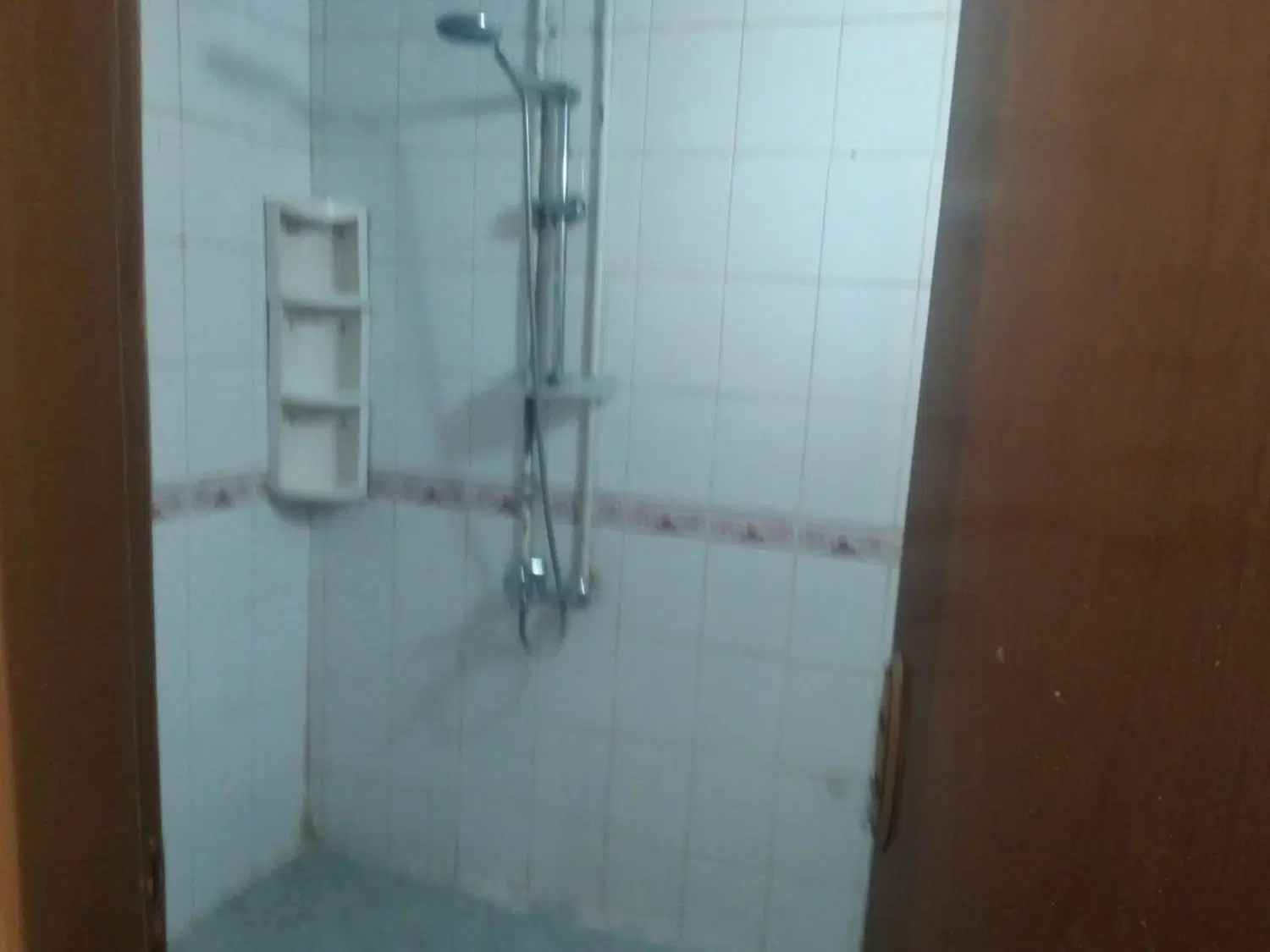 آپارتمان ۷۶ متری بر خیابان  اصلی سی متری دوم