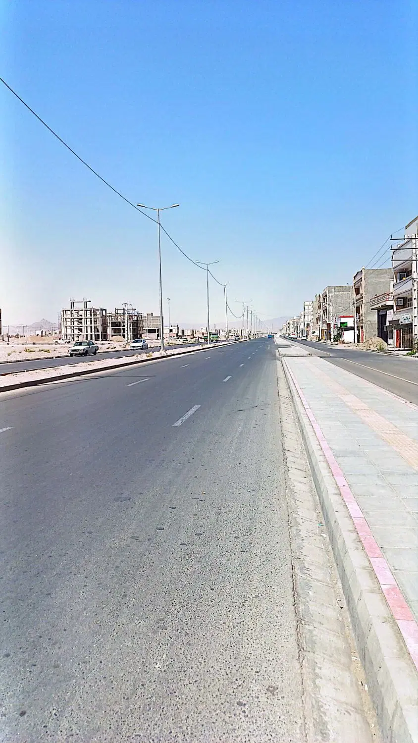 مغازه تجاری شیک بر بلوار 40 متری سپاه غدیرشهر