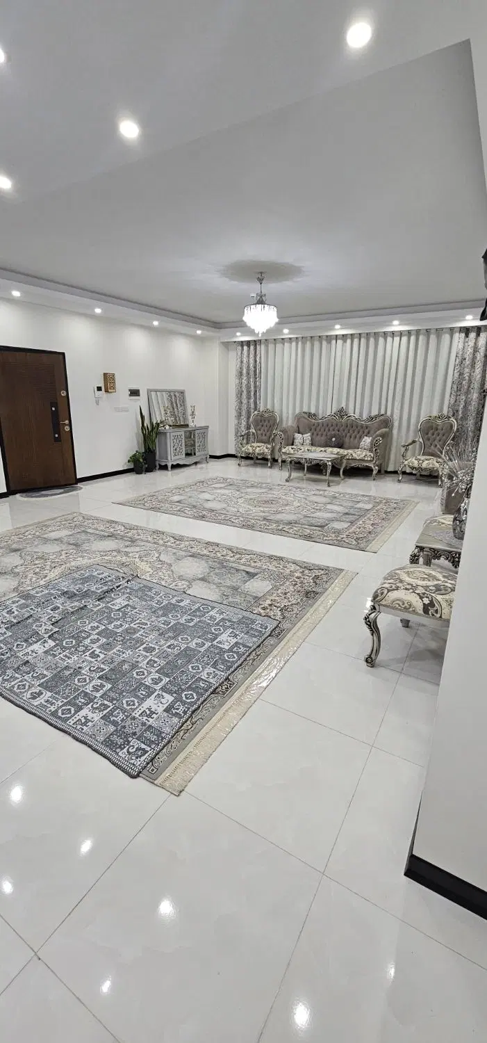 آپارتمان ۱۴۰ متری نوساز غربی ها واوان
