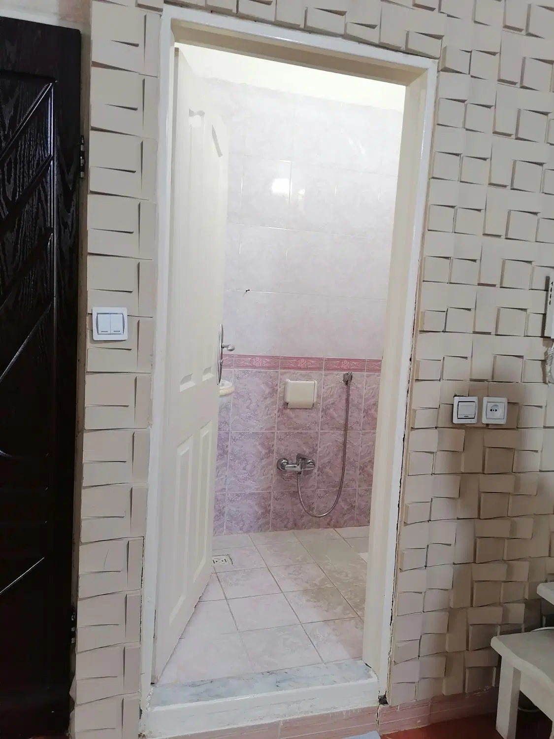 آپارتمان تمیز وخوش نقشه سند تک برگ