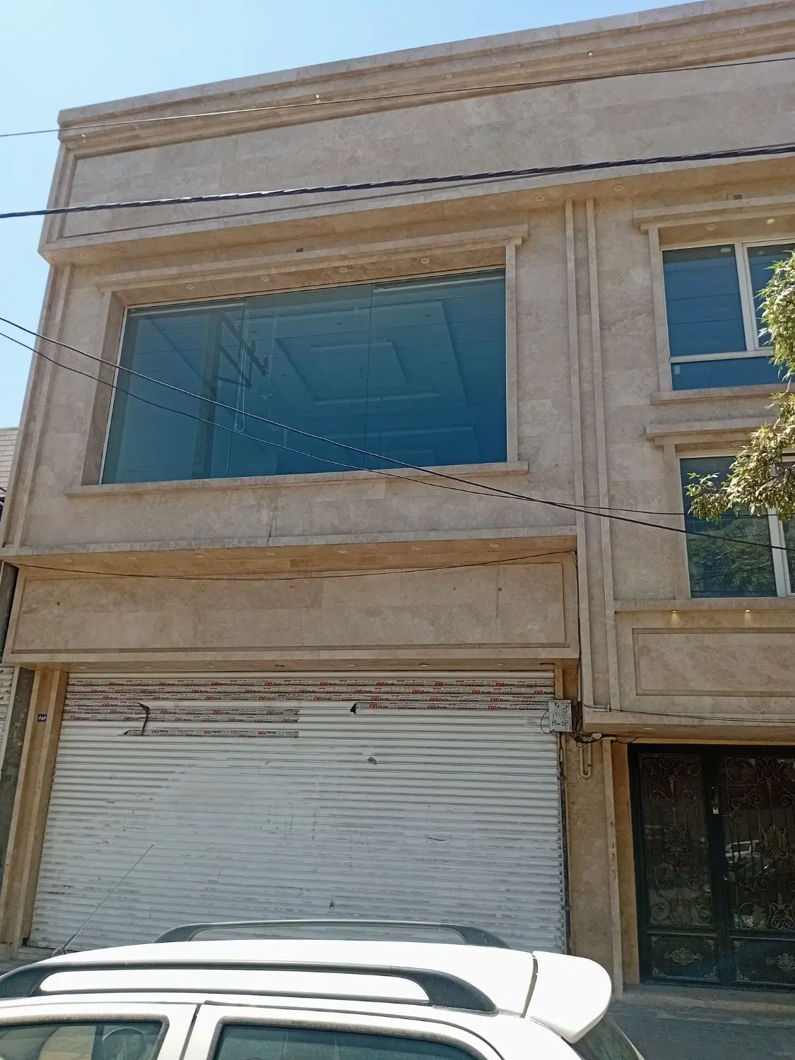 ملک تجاری مسکونی حاشیه معلم