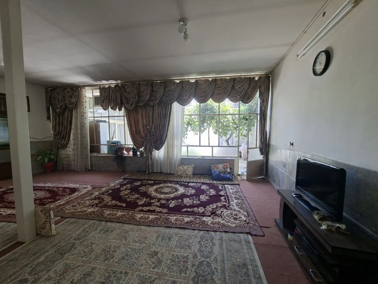فروش منزل مسکونی ۱۵۰متری قلعه سفید.