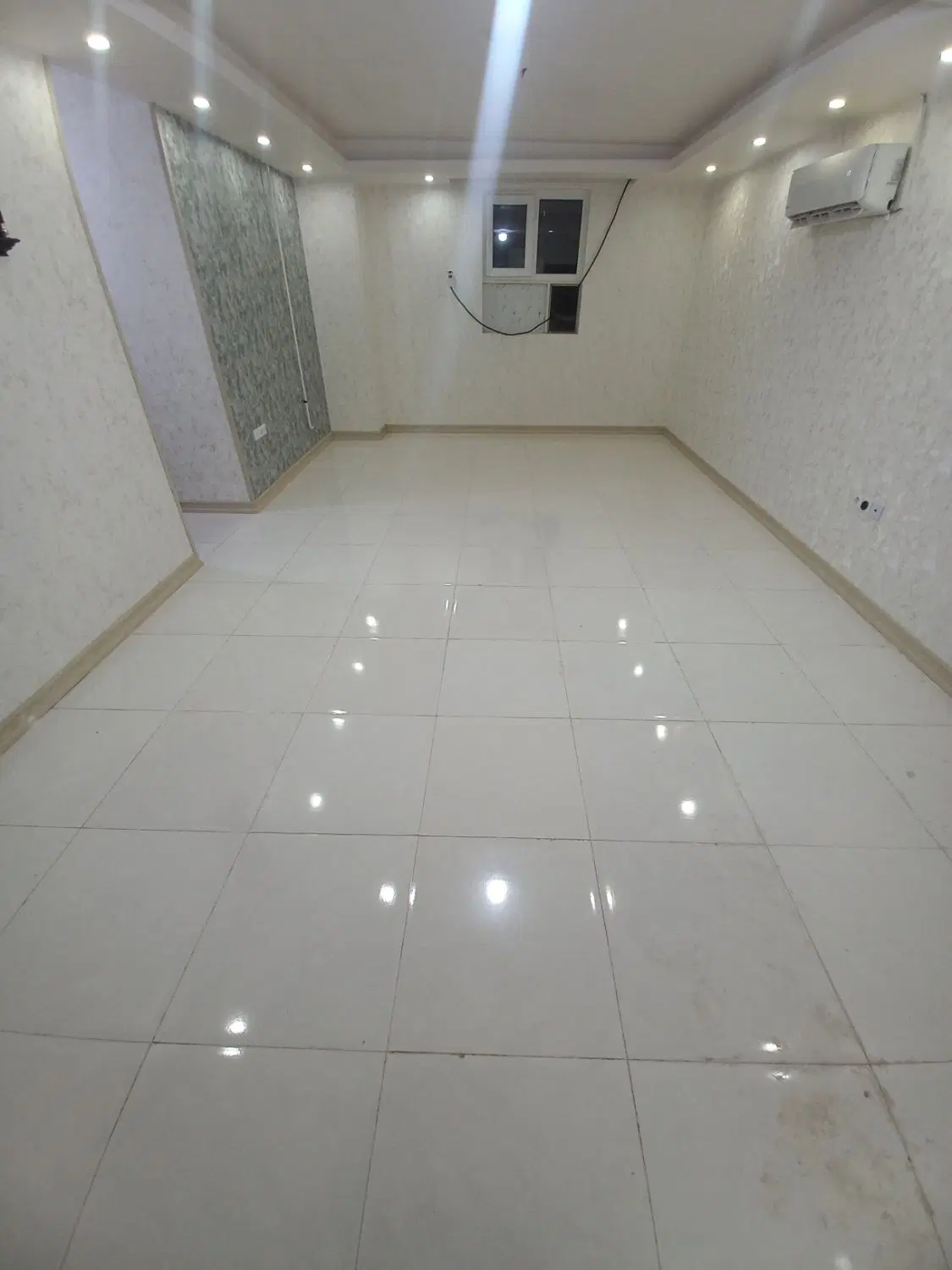 آپارتمان ۹۵ متری تمیز و نوساز