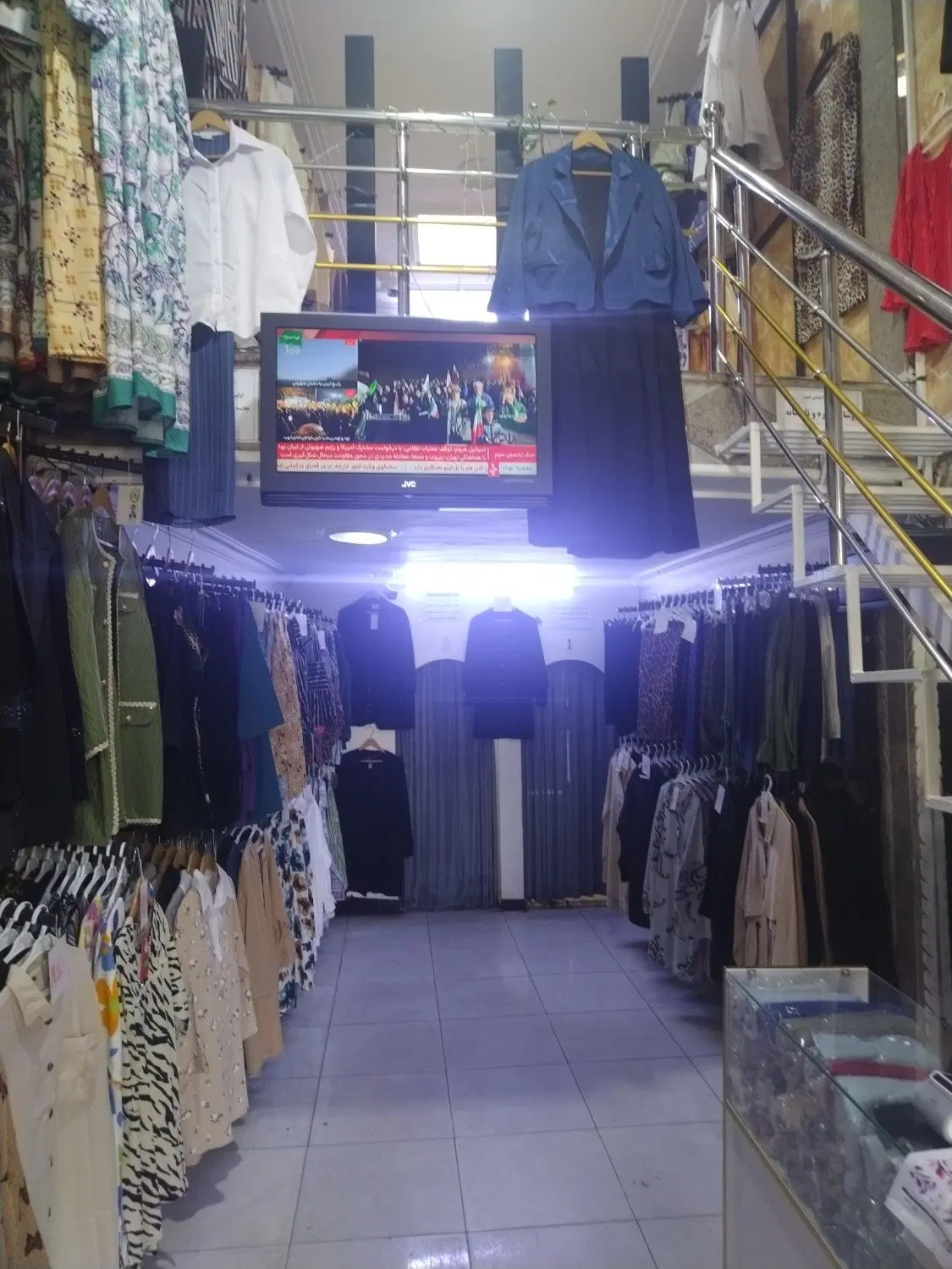 اجاره مغازه 60 متری در خ حجتی میدان حاج اللهیار