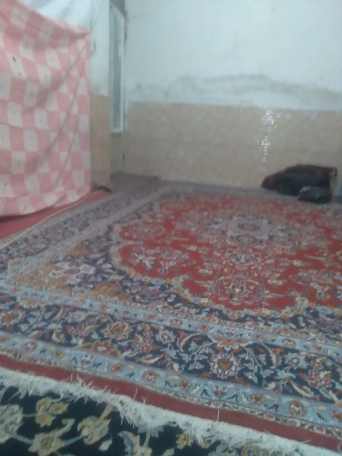 یه تیکه زمین ۱۰۰متری  واقع در کرناچی