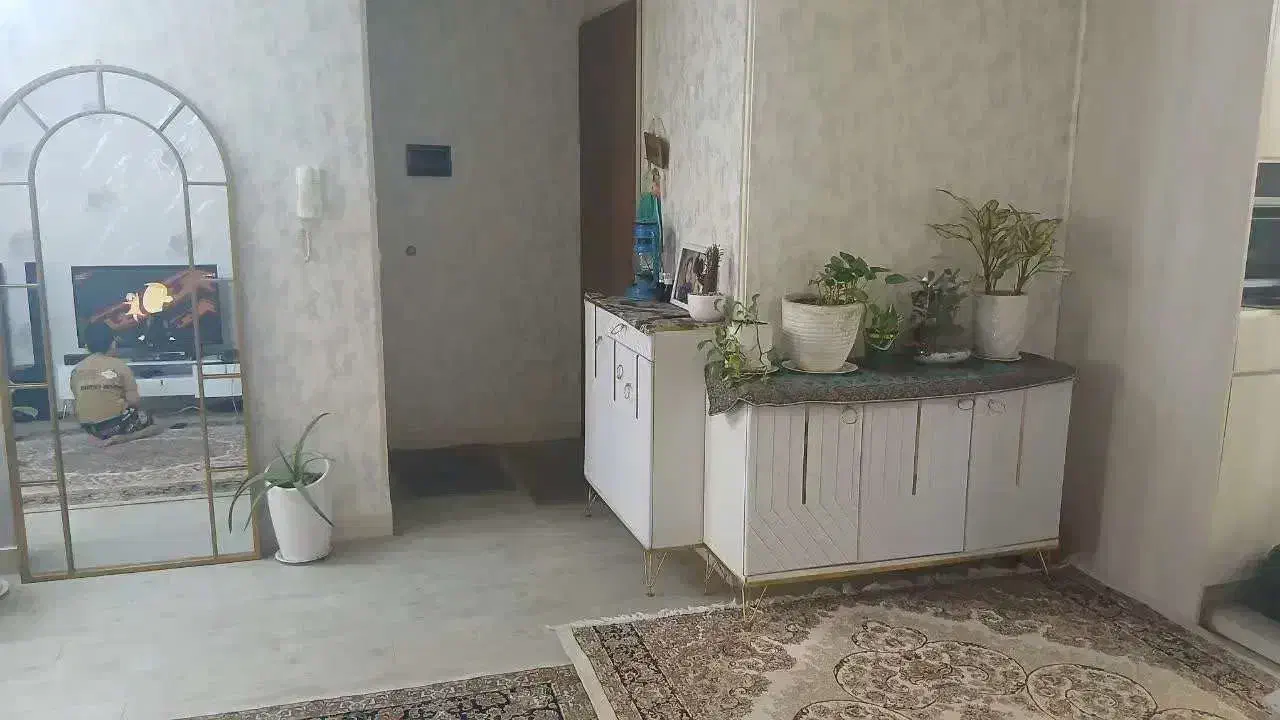 ۶۱ متر دو خواب تک واحدی جنوبی کوچه ۳۷ ساخت ۹۱