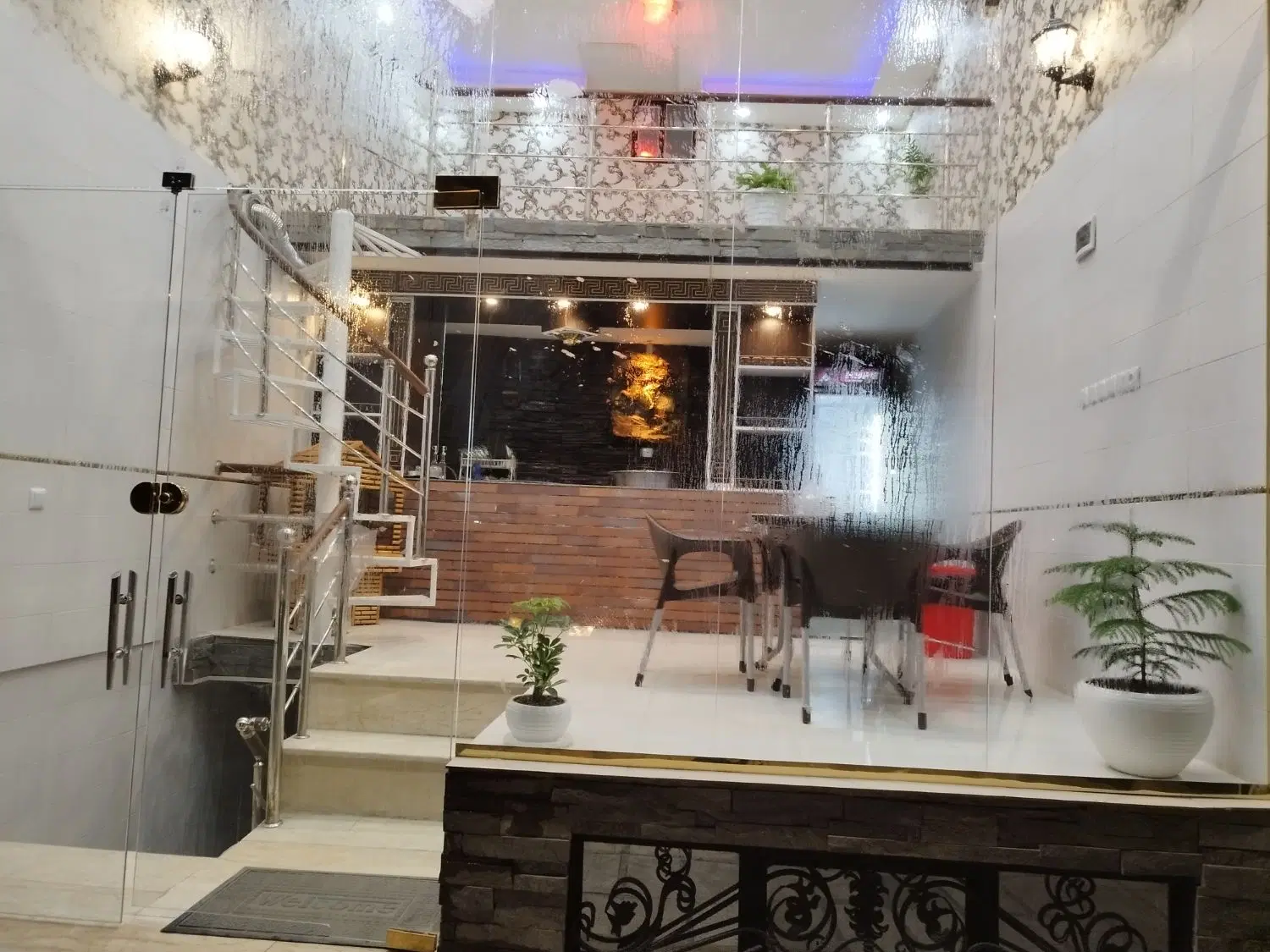 فروش مغازه ۶۰ متر