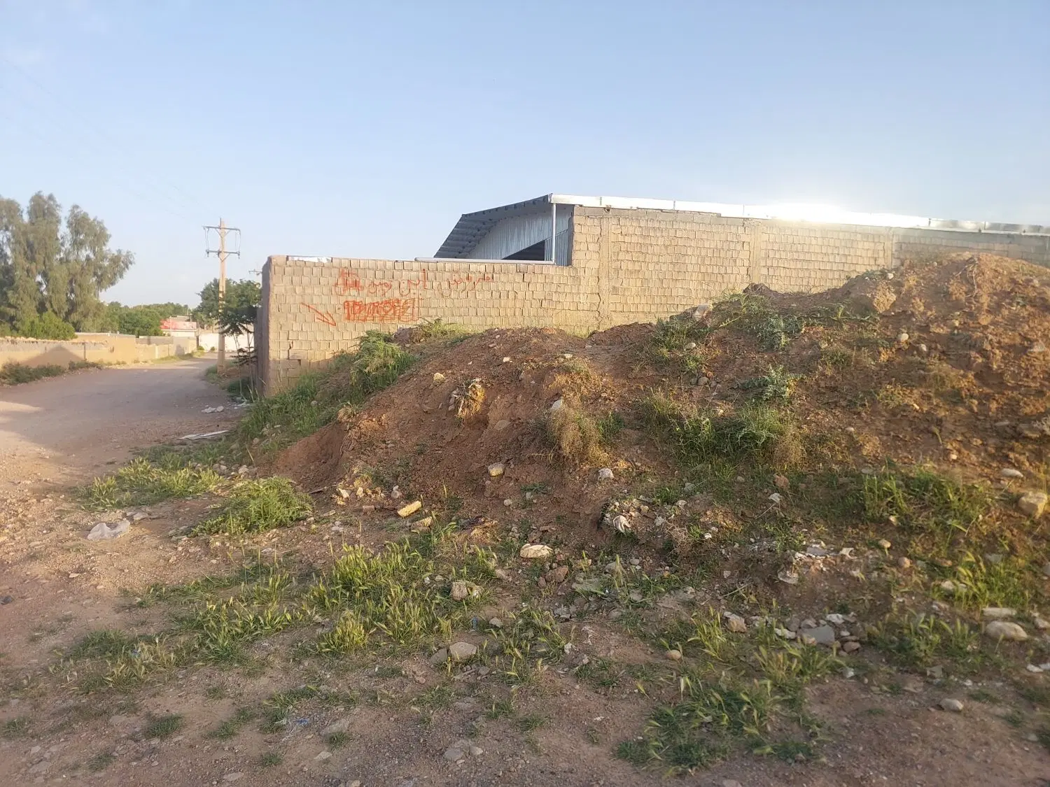 انجیره فروش زمین ۲۵۶ متری سر دونبش