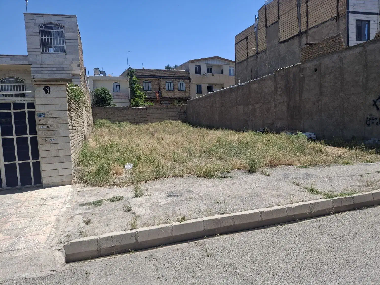زمین 360 متر