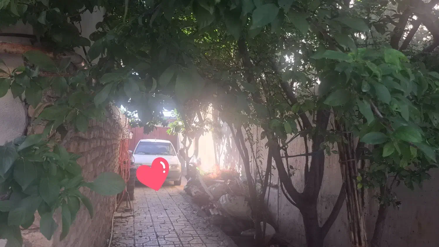 محله آرام و دسترسی نزدیک به تمام امکانات شهر