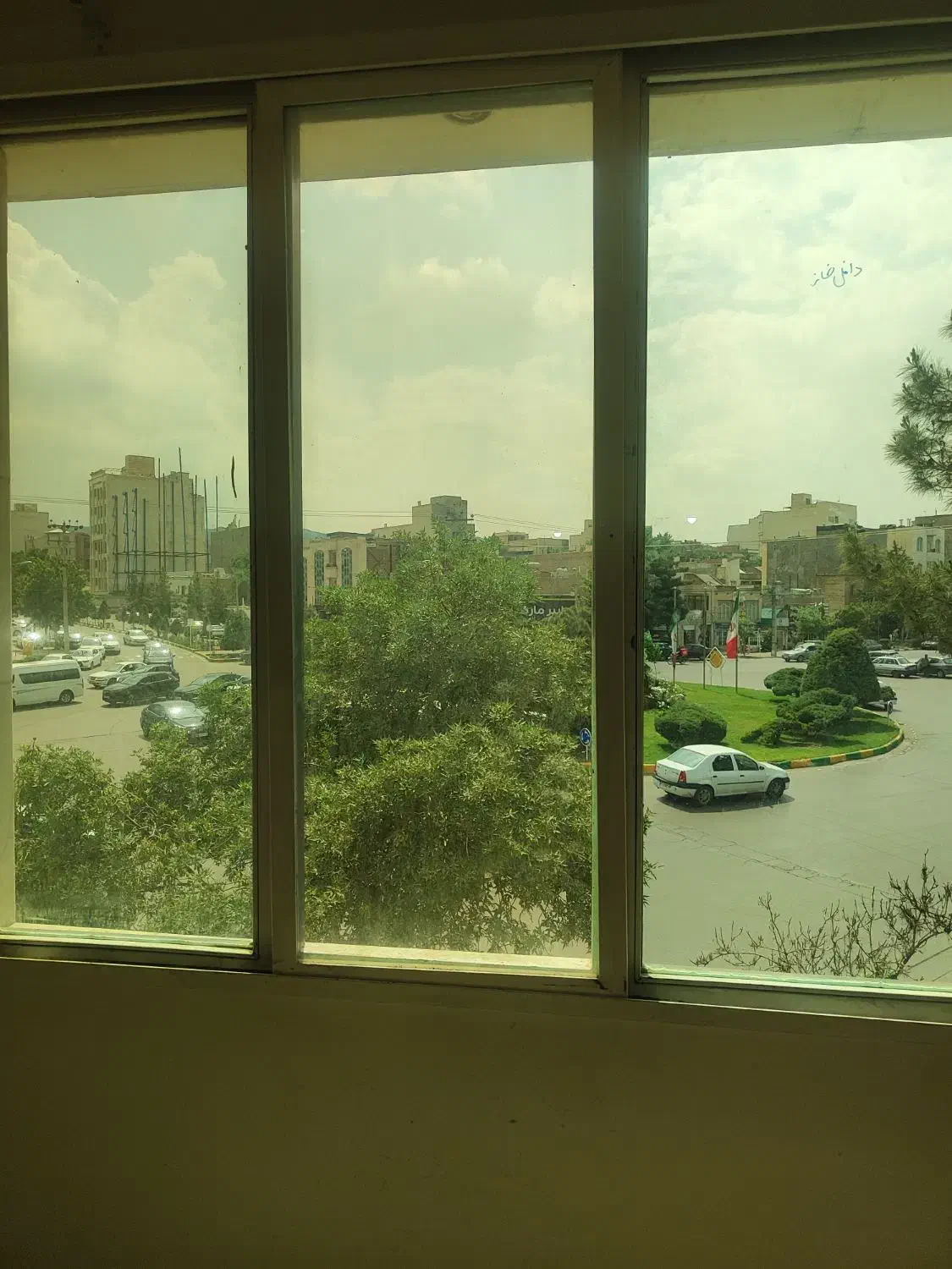 ۷۵متر دفترکار (تجاری دائم) مناسب تمامی مشاغل