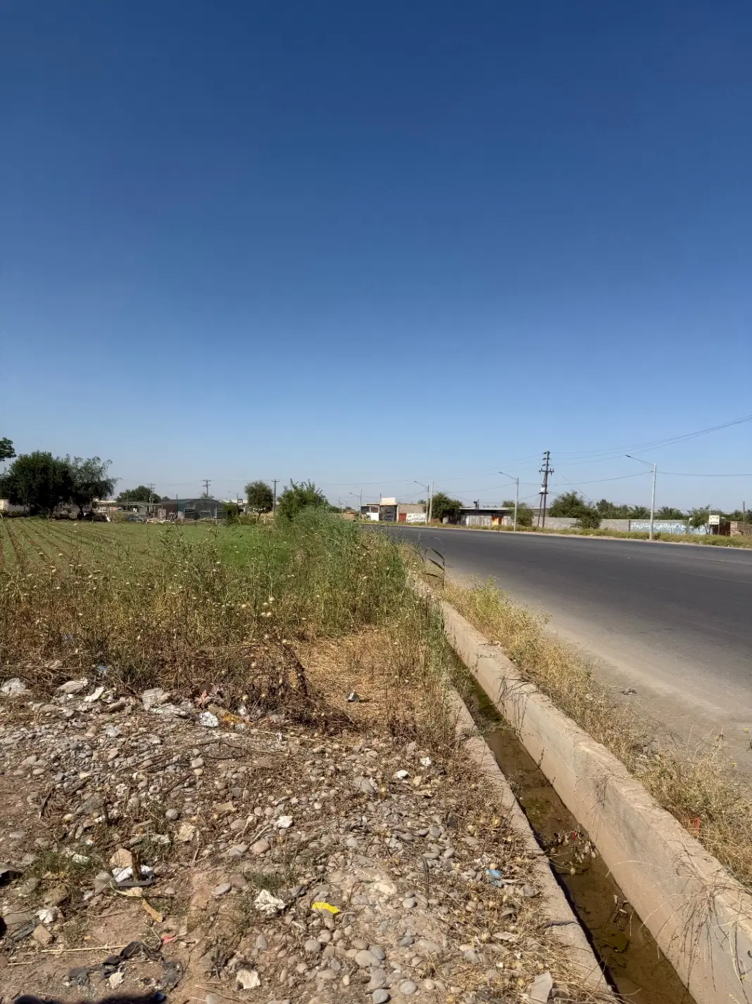 مغازه ۱۰۰متری سرجاده اصلی بن جعفر