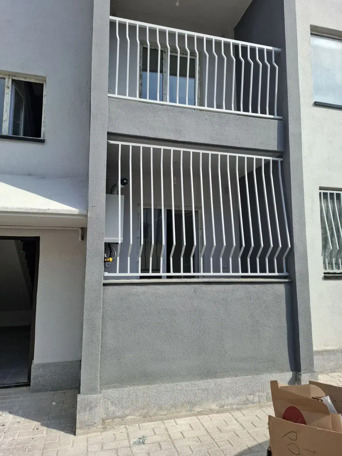 آپارتمان آرش آرمه وصال طبقه همکف