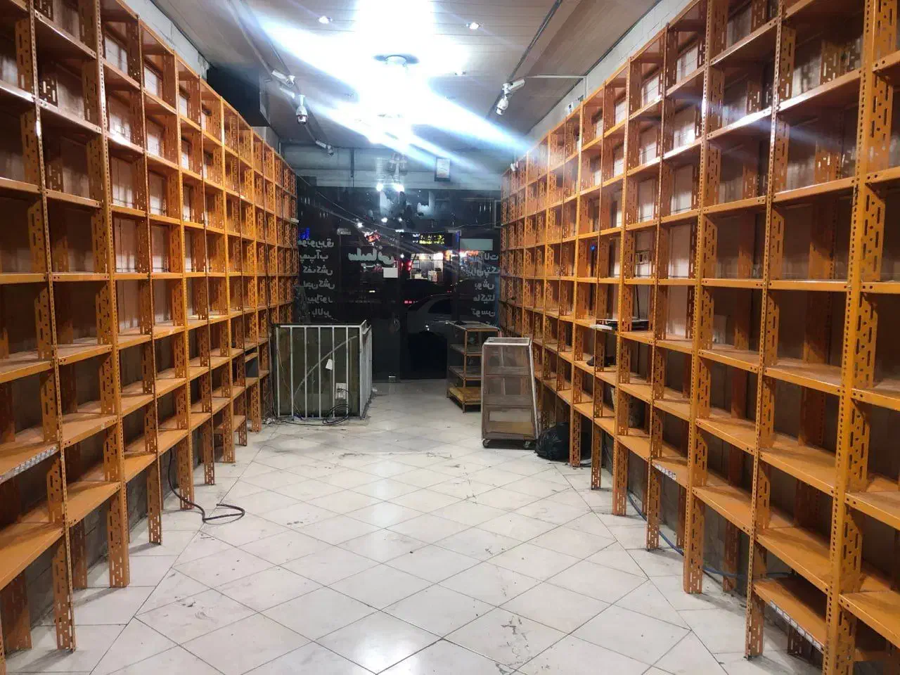 فروش مغازه تجاری بر بلوار کشاورز