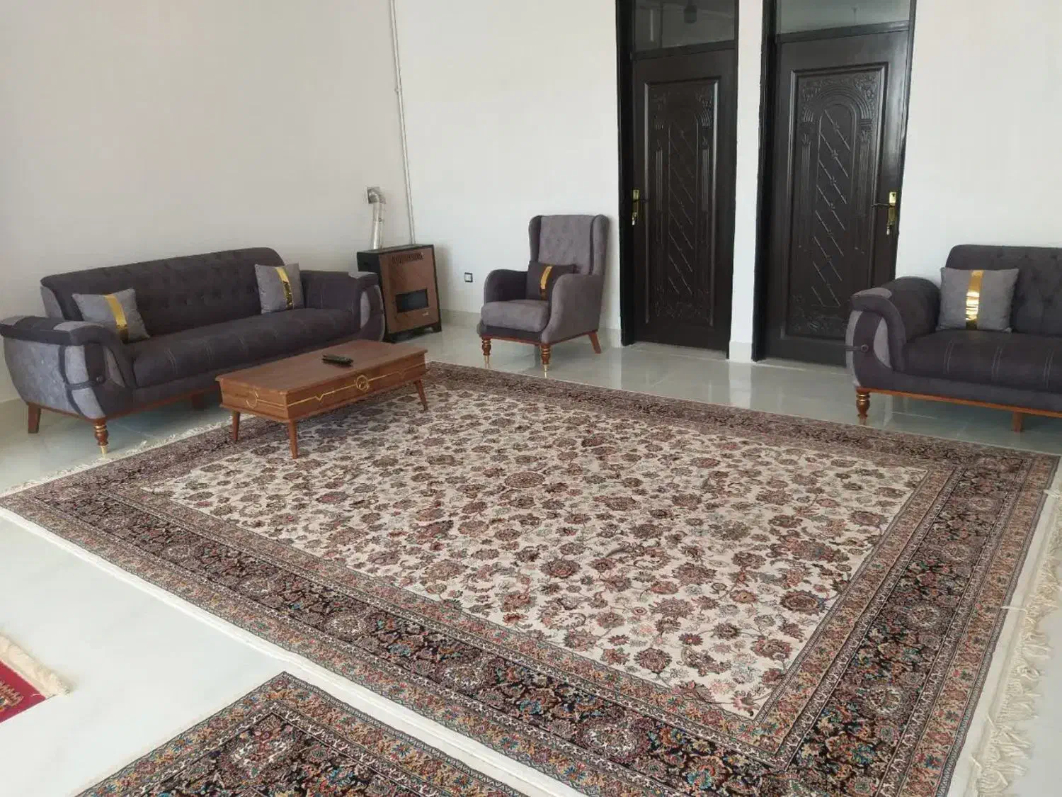 یک باب خانه ۱۳۰ متری  رهن و اجاره