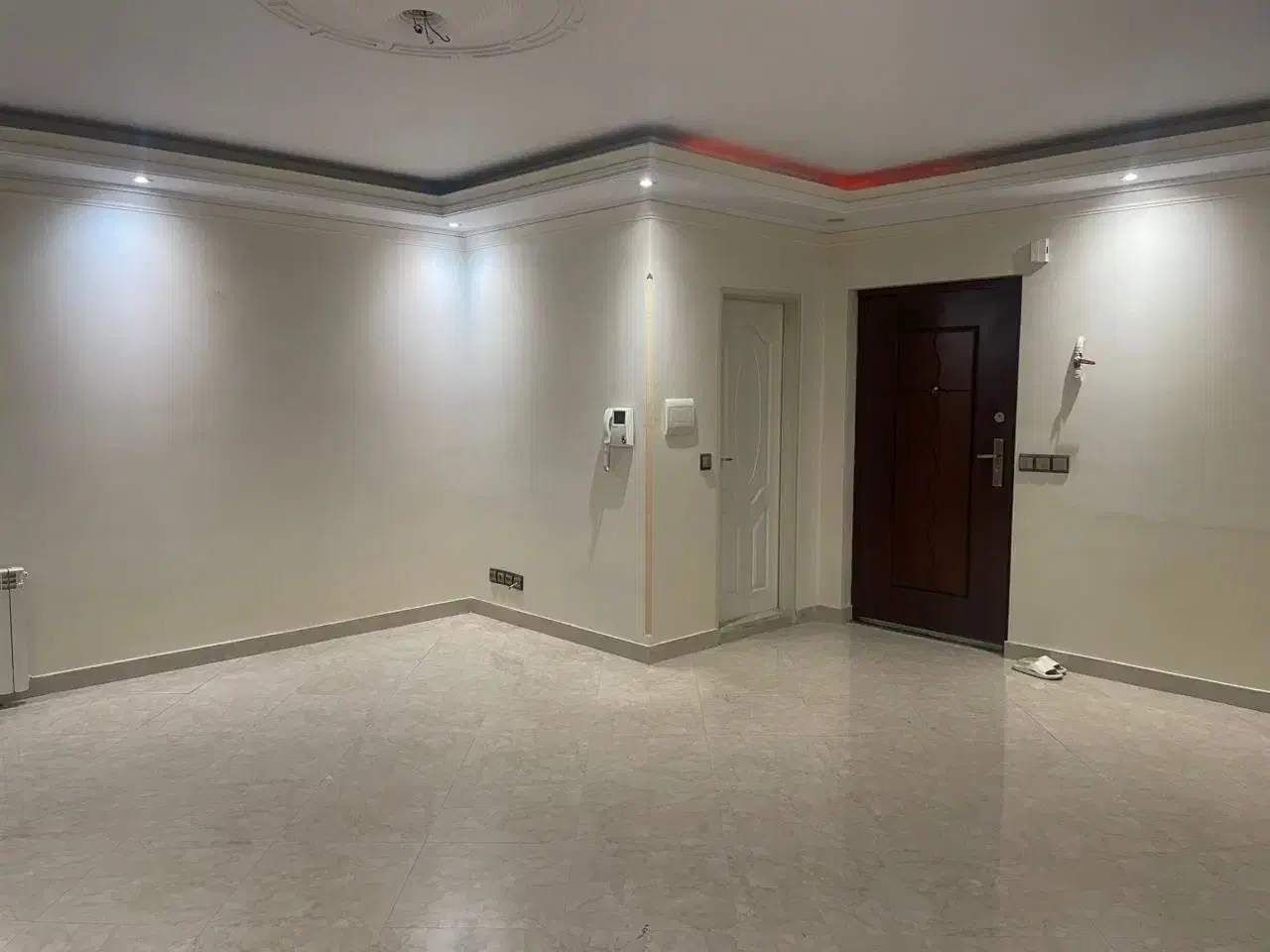 اجاره اپارتمان ۹۰متر ۲ خوابه تک واحدی