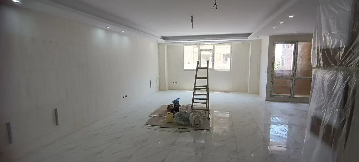 آپارتمان نوساز،خام