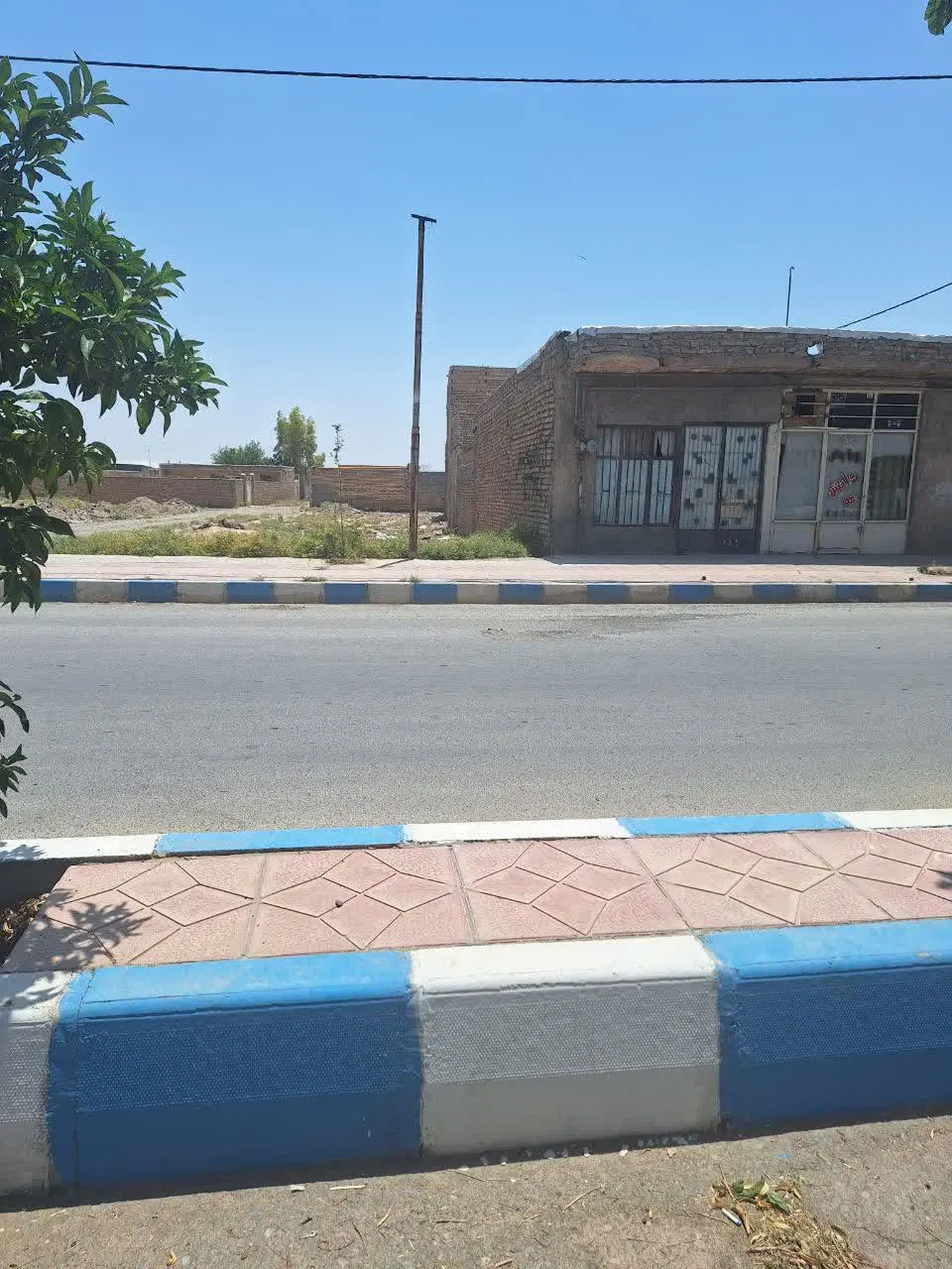 زمین ۱۸۰ متر