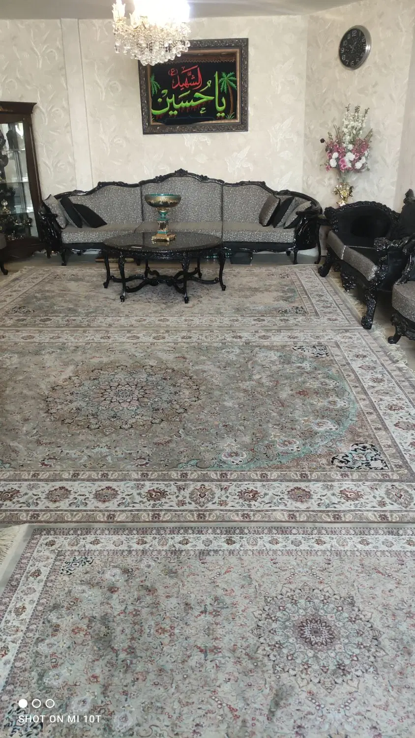 آپارتمان ۹۰ متری رو به خیابان آخوندی