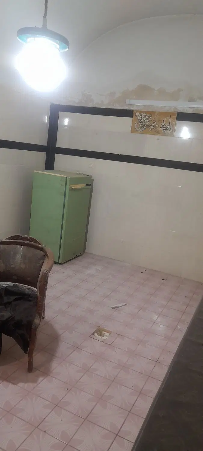 زیرزمین مبله