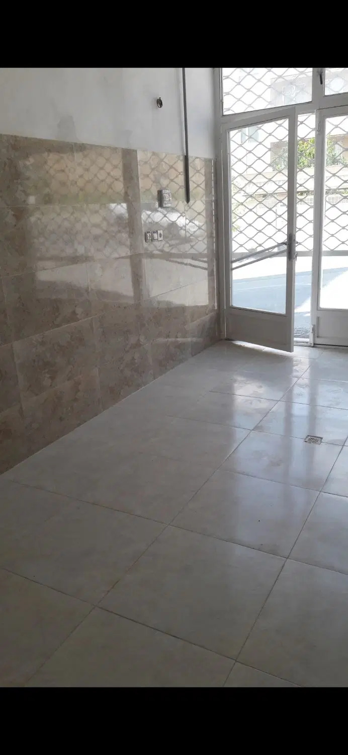 اجاره مغازه ۲۰متر بّرخ ۱۸ متری زال