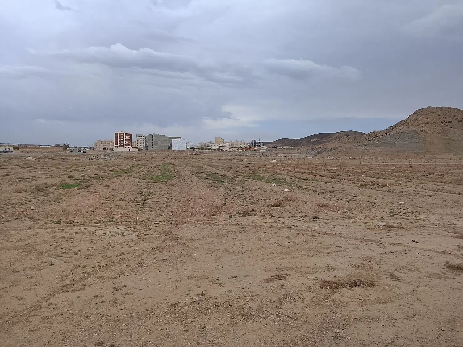 زمین ۱۰۰۰متری باغی