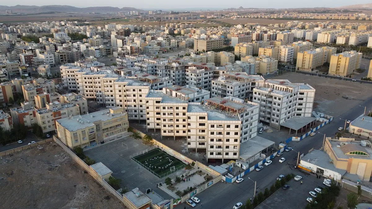 واحد ۱۰۶ متری استانداری