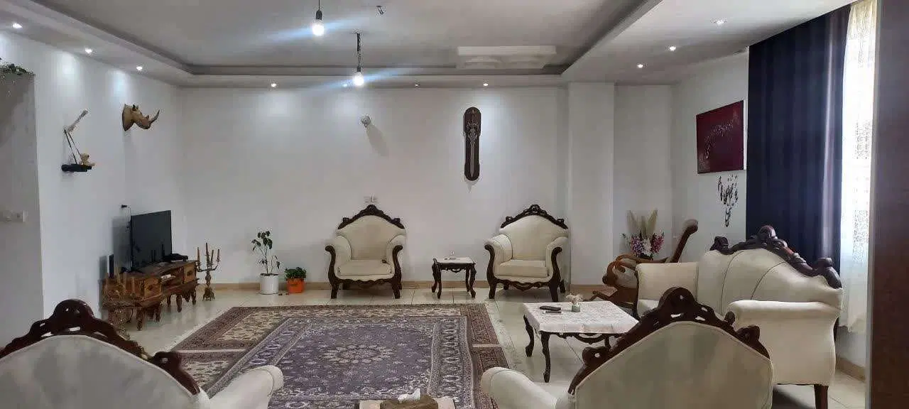 ۱۲۰ متری دو نبش