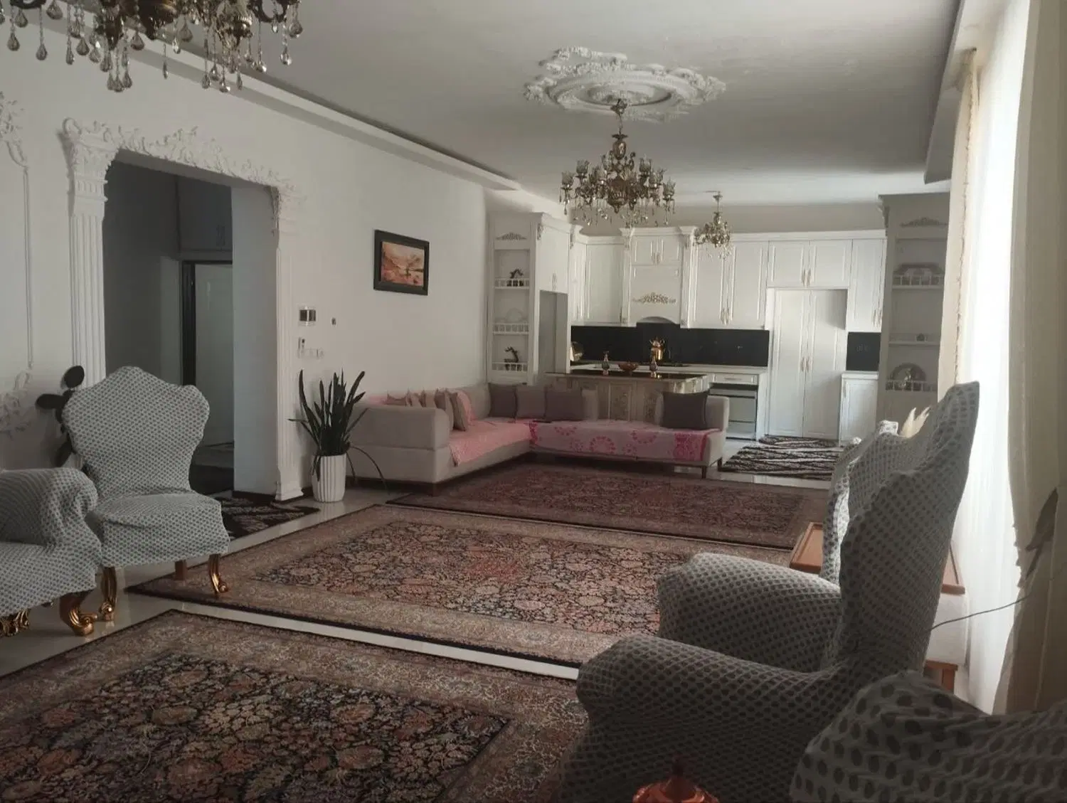 خانه ویلایی در شاهنامه