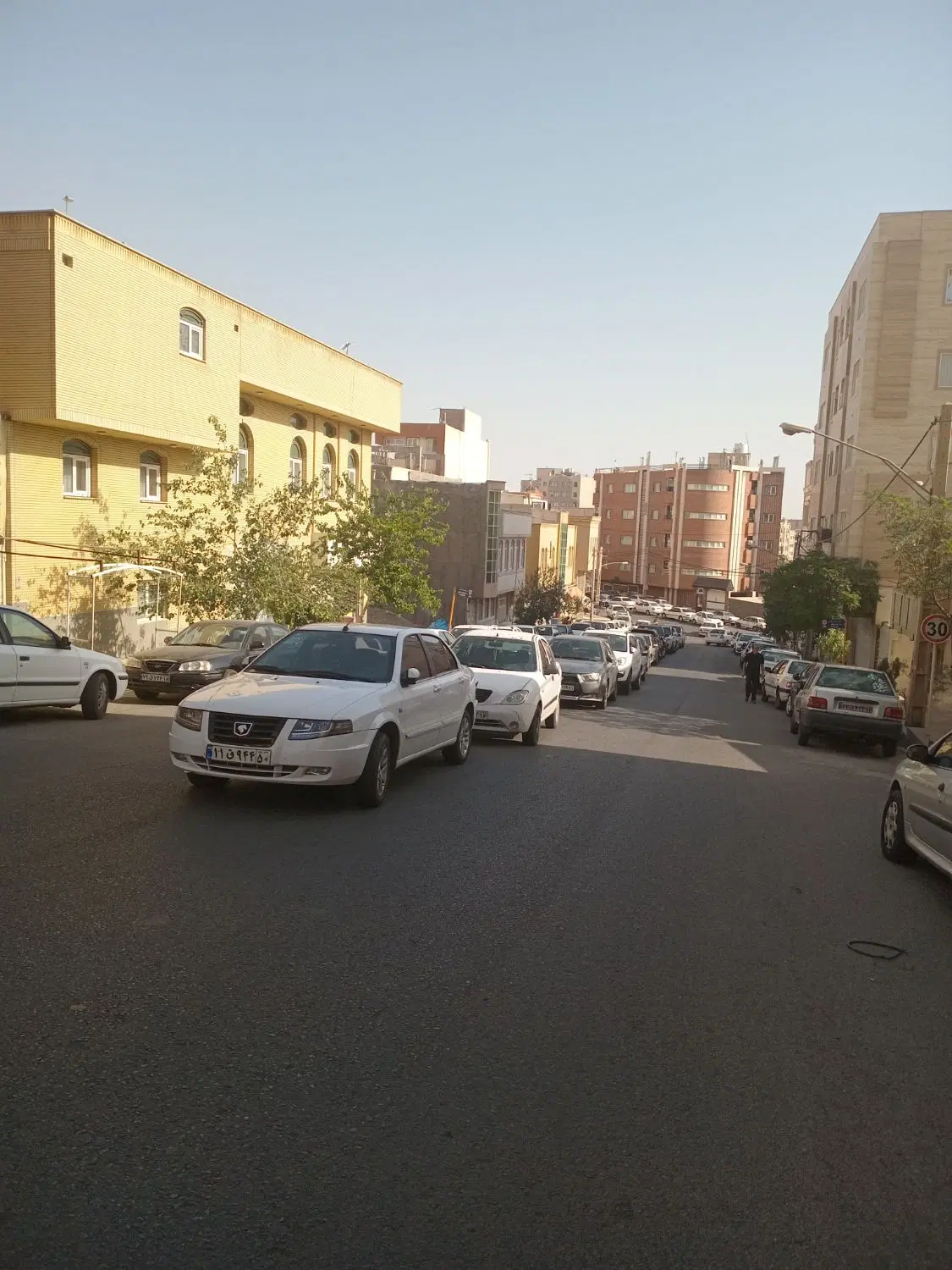تک واحدی بنیاد نیمه ویلایی