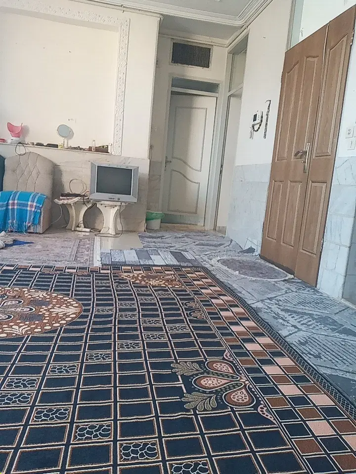 یه باب منزل مسکونی  یک خوابه