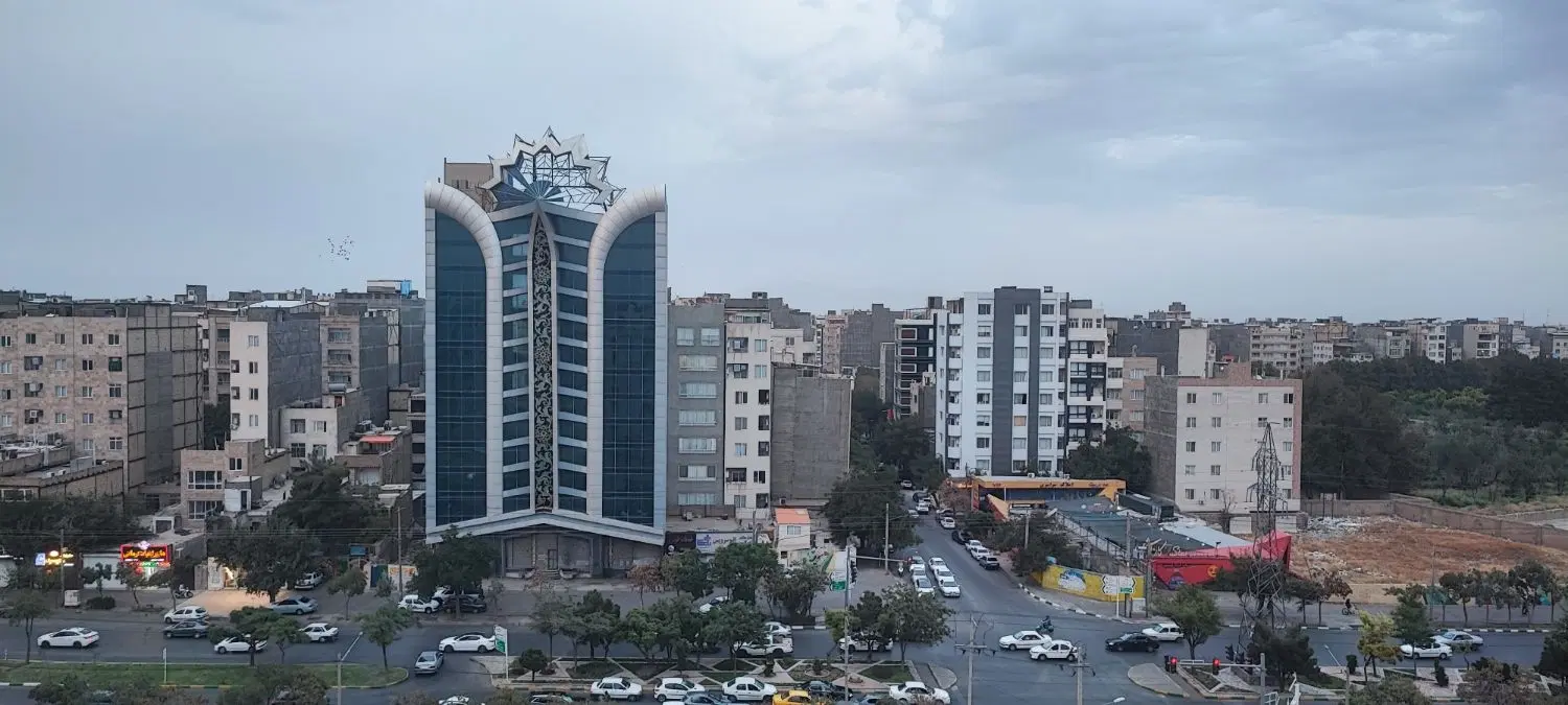 زمین فروشی حاشیه میدان بار ولیعصر و چهارراه ناصری