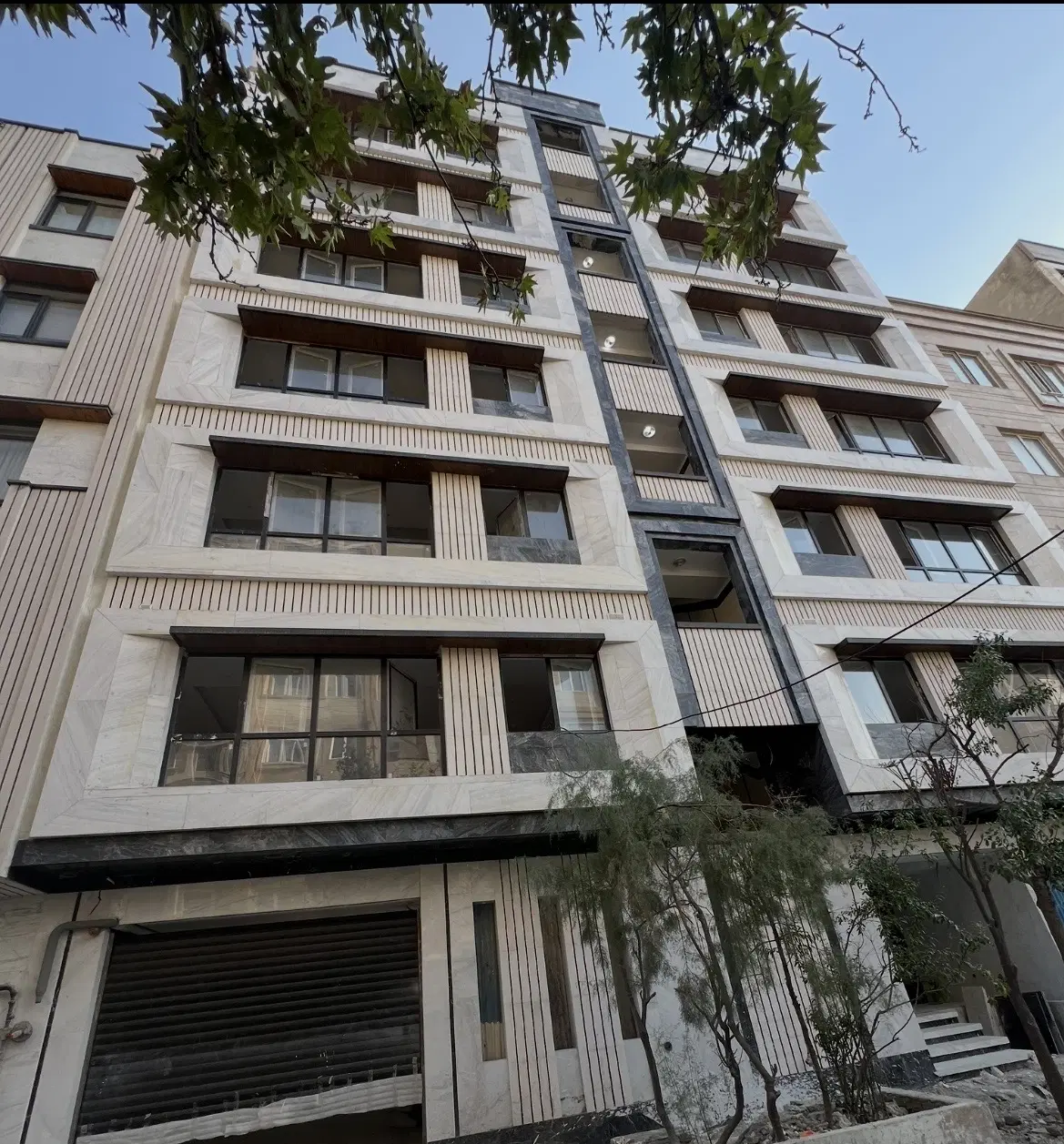 آپارتمان۱۳۰مترحکیمیه فاز۲ کلیدنخورده