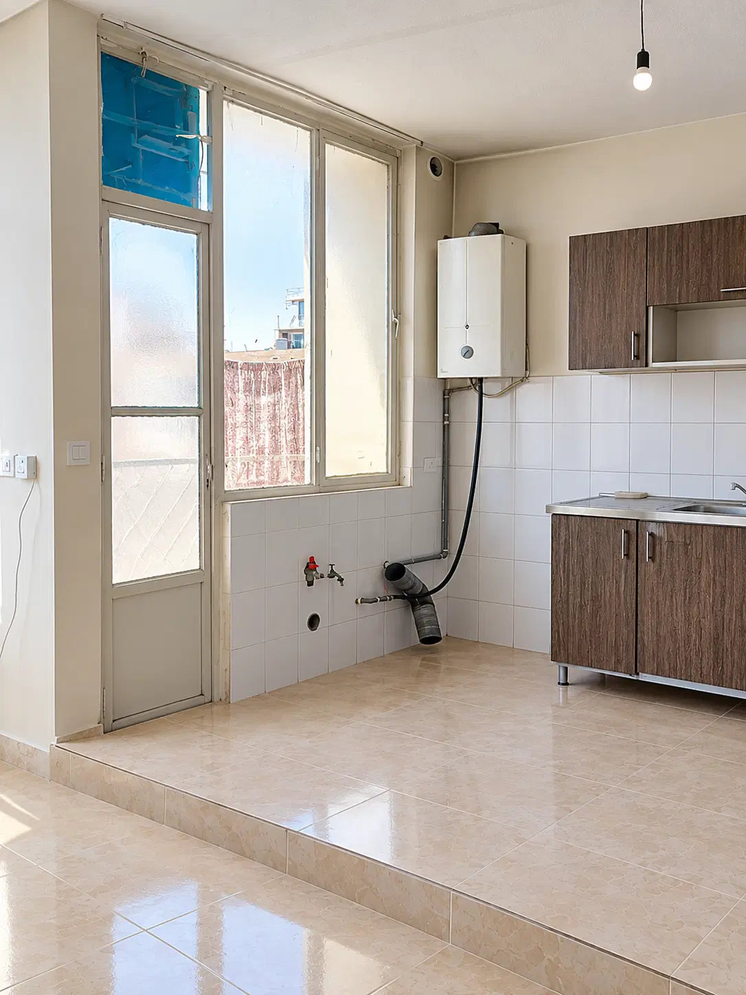 حیدراباد خیابان عدل سرگوچه کلانتری رهن کامل