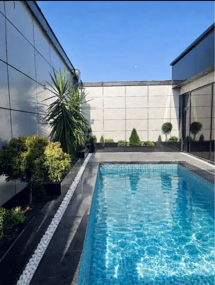 باغ شیک و مدرن شاهنامه