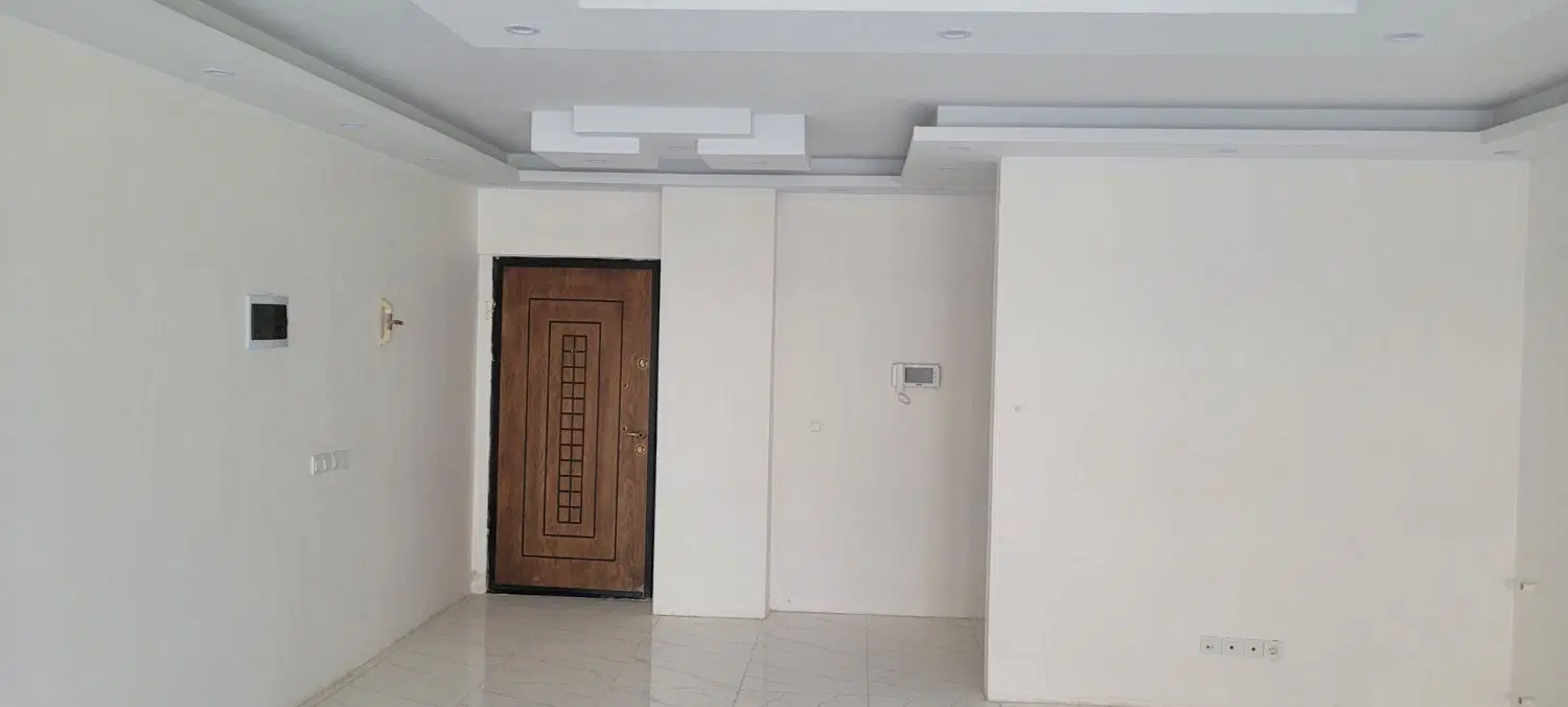 اپارتمان ۱۰۳ متر دو خوابه با پارکینگ