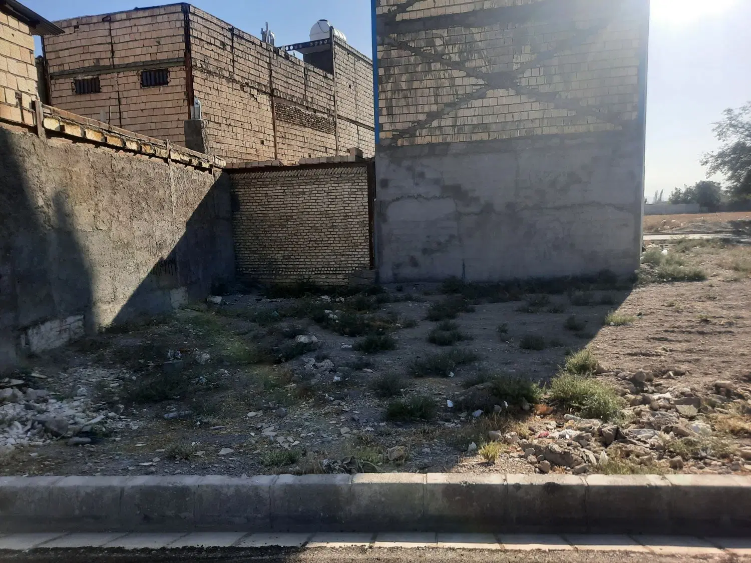 ۹۰مترزمین مسکونی در کوشک مهدی خبیان ۱۲متر