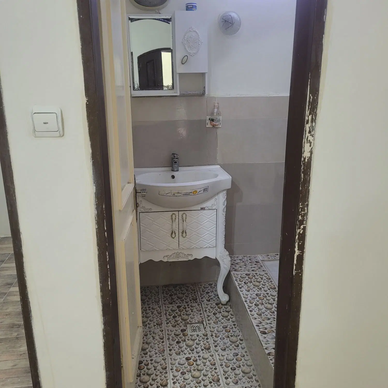 خانه در هدایت ۷ بین تشکری ۶ و ۸