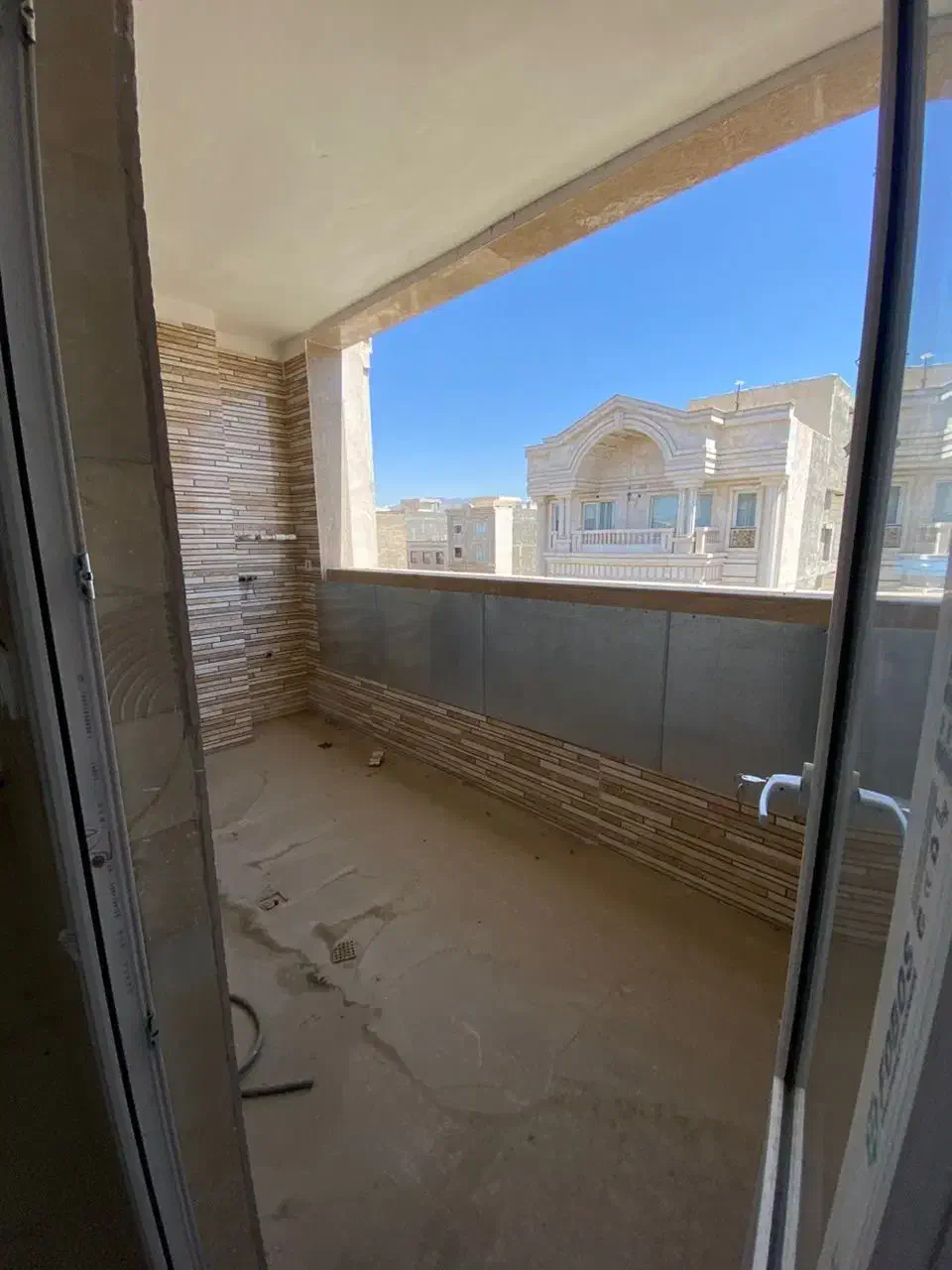 ۱۴۰ متر سه خواب _ فول امکانات _ شهرک وحدت