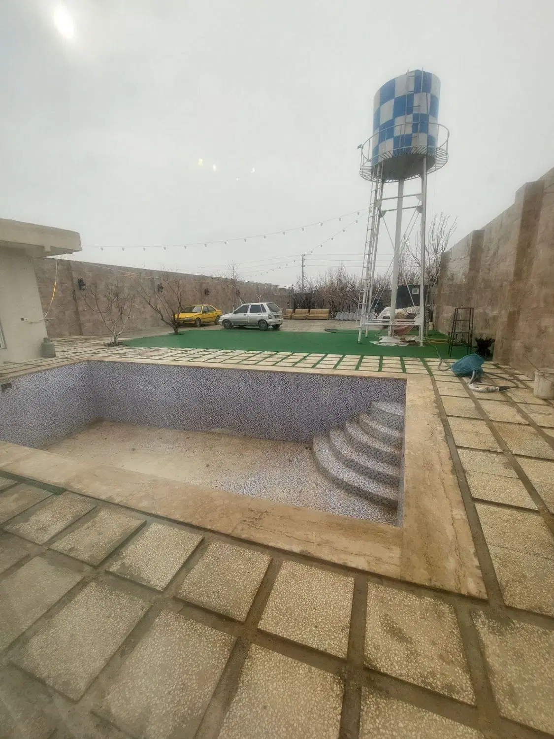 ویلای ۱۰۰۰ متری استخردار شهرک ناز