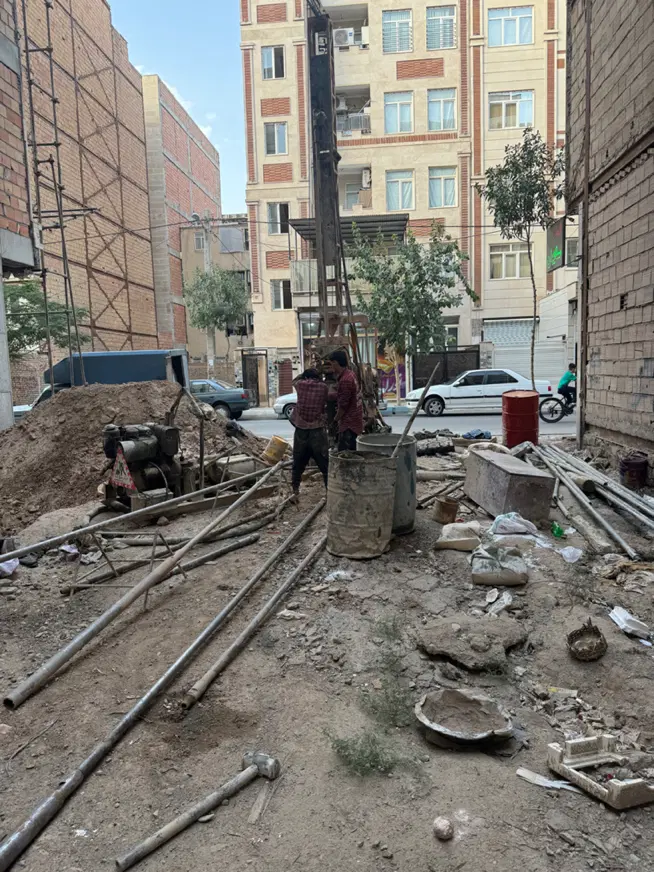 زمین ۱۸۰ متری ارکیده ۸ به همراه جواز کامل ساخت